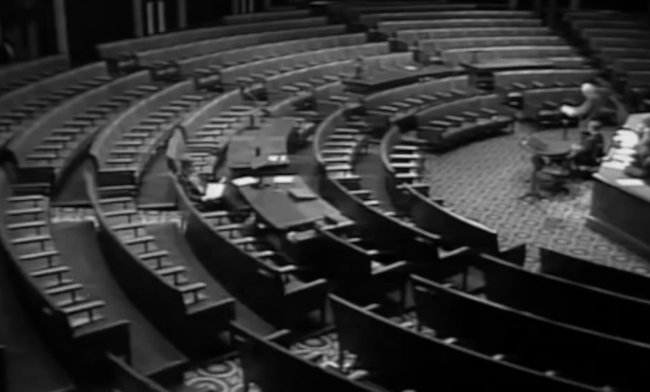 バーニー･サンダース空席の国会演説